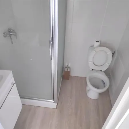 T1 26 M2 Proche Etang Et Cure Apartment *