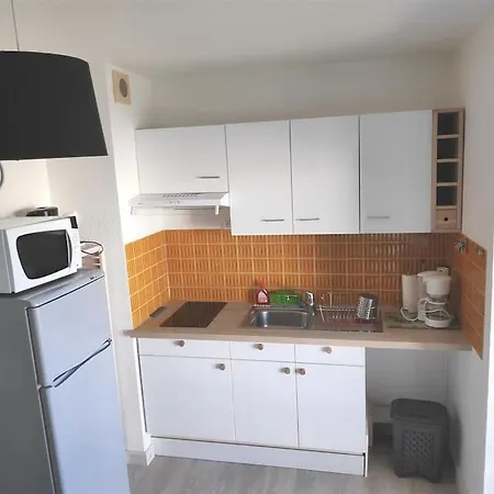 T1 26 M2 Proche Etang Et Cure Apartment
