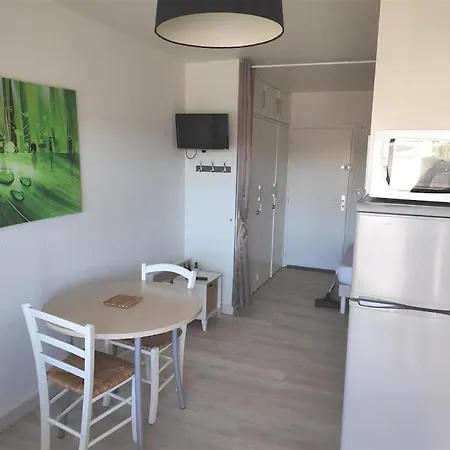 Apartment T1 26 M2 Proche Etang Et Cure Balaruc-les-Bains